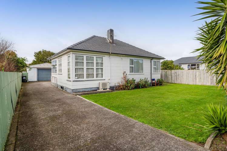 2 Gladstone Street Hawera_18