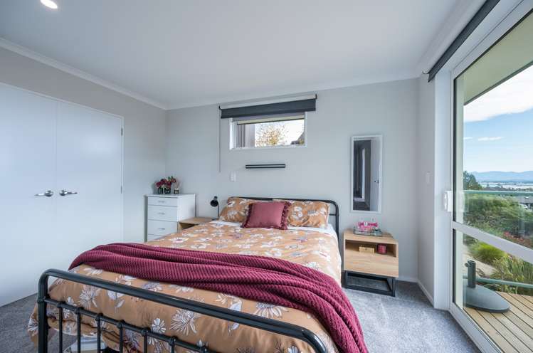 11 Woodford Lane Stoke_10