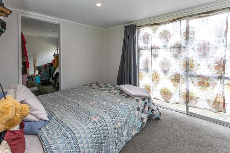 433 Thames Coast Road Te Puru_12