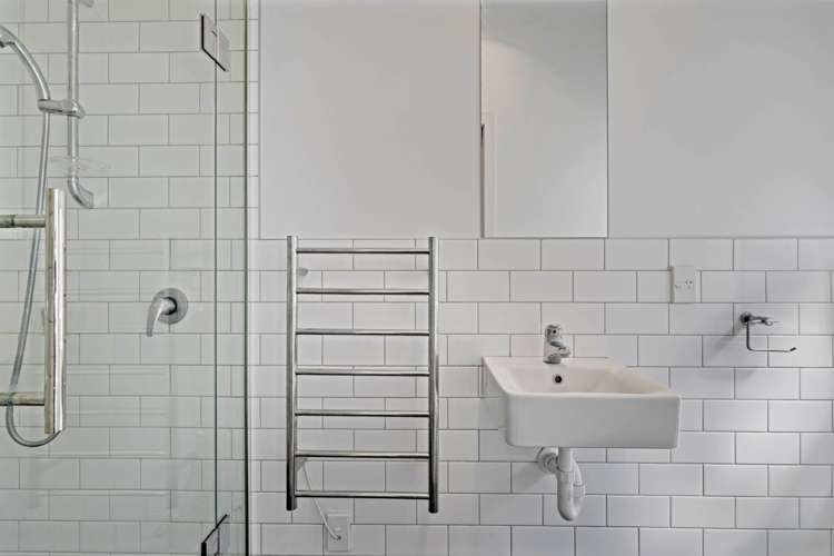 36 Fernhill Way Oteha_31