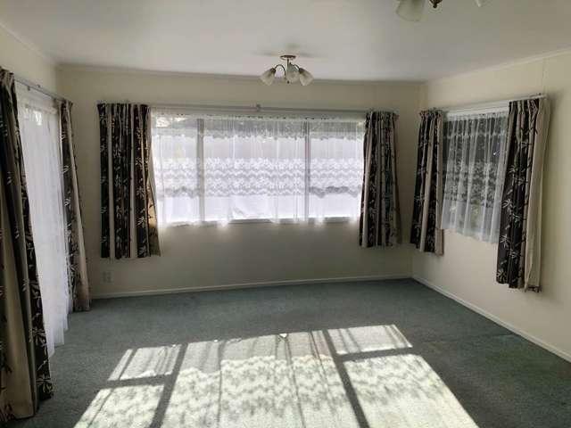 2 Redcrest Avenue Papakura_2