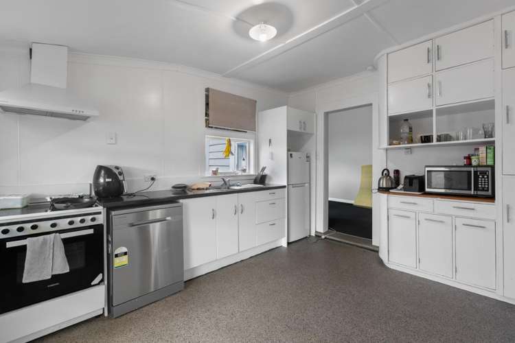 9 Mahoe Street Strandon_16