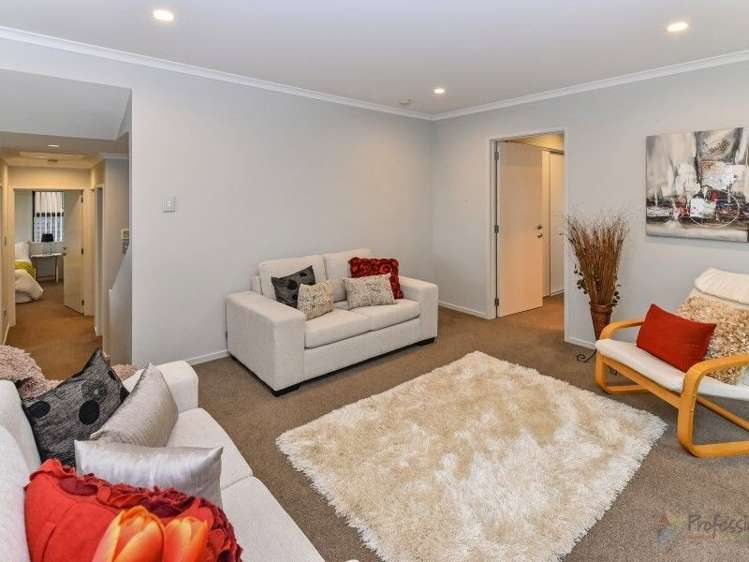 12 Hirimate Place Flat Bush_17