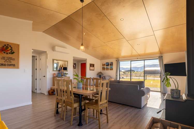 1 Tussock Crescent Twizel_11