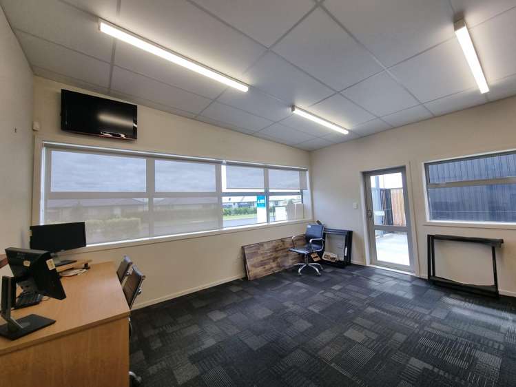 76 Waiwarawara Drive Marsden_10