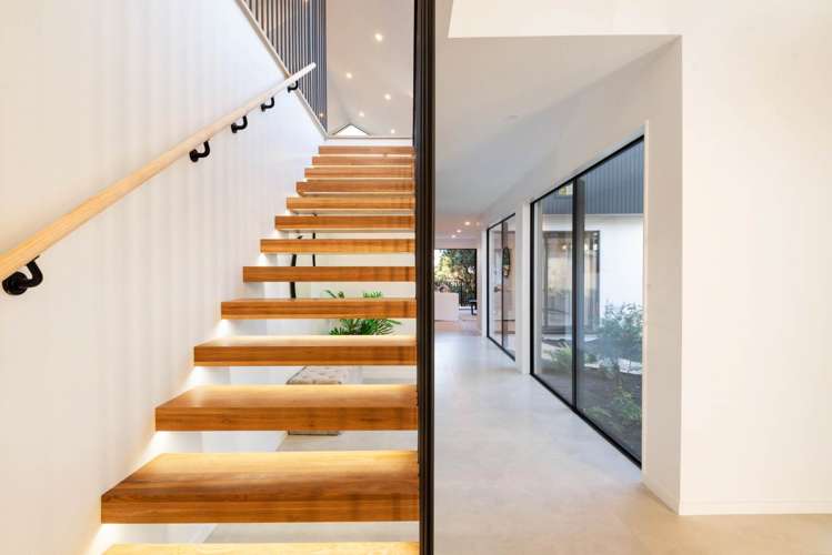 13 Waimana Avenue Northcote Point_17