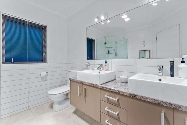 8 Baverton Drive Flat Bush_18