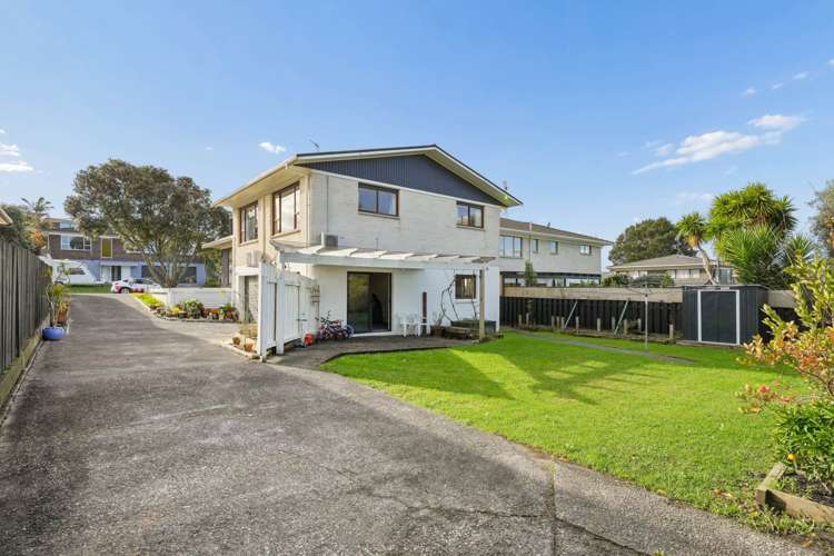 39 Nui Mana Place Te Atatu South_21