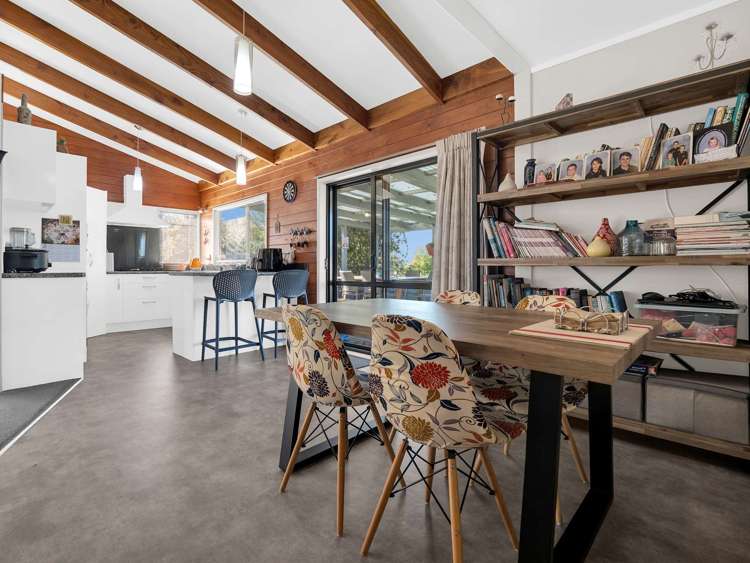 161 Hauraki Rd Orongo_23