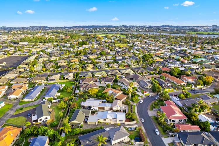 1/7 Lillian Place Orewa_19