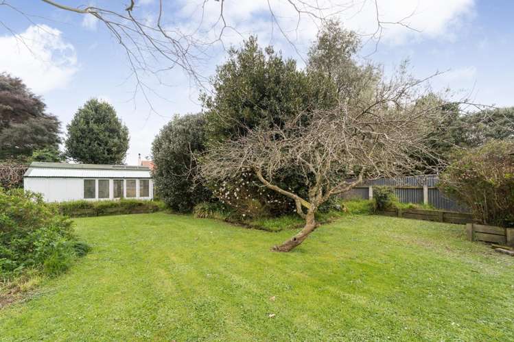 121 Savage Crescent West End_17