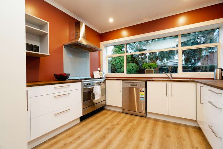 2 Middleton Road Kew_16