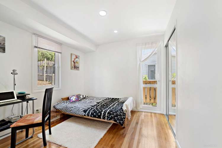 85 Taurus Crescent Beach Haven_4