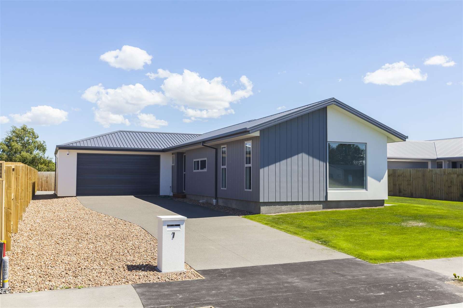 7 Kingsbridge West Burwood_0