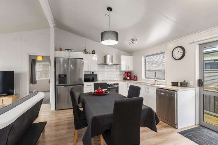 3a Kingsbridge Drive Burwood_4