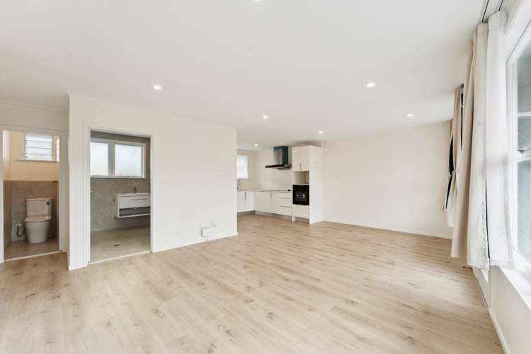 4/84 Portage Road New Lynn_6