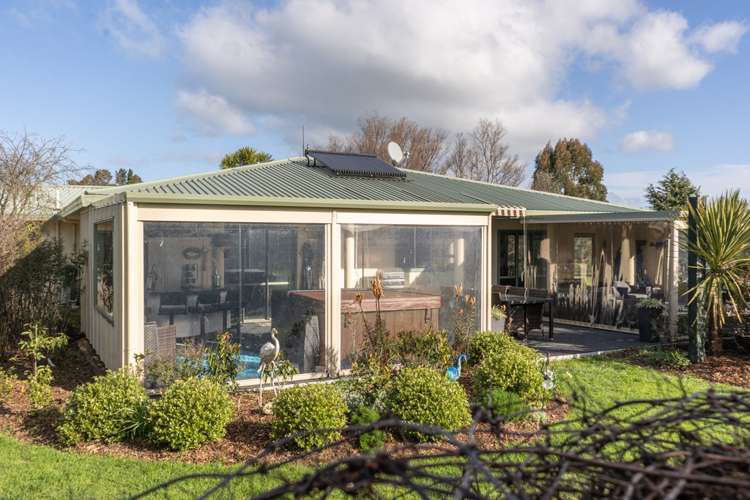 524i Paierau Road Opaki_24