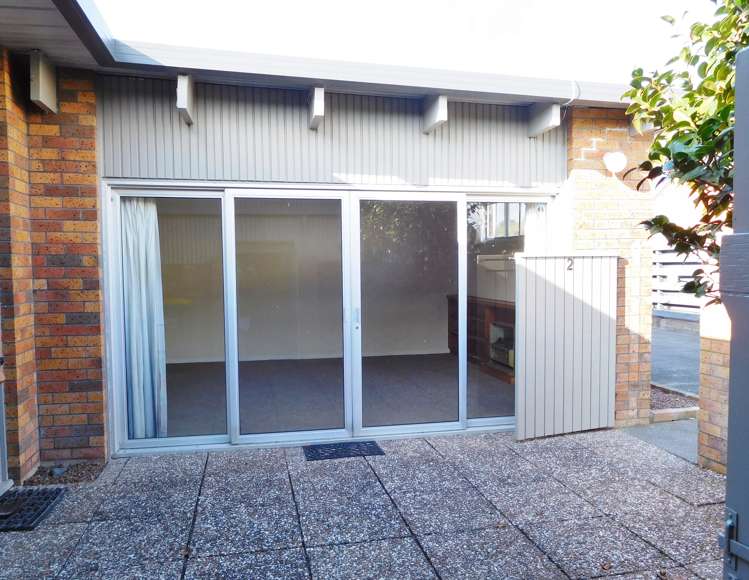 2/50 Kitchener Road Milford_2