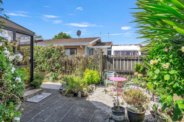 1/12 Byron Place Stoke_22