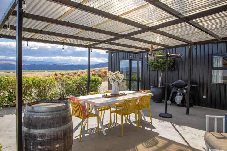 77 Leaning Rock Road Alexandra_19