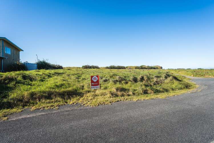 301 Tai Road Opunake_10