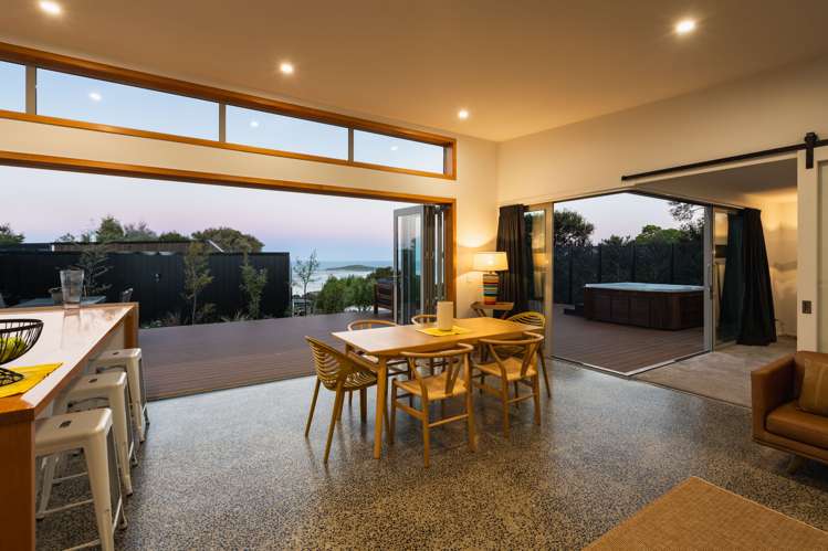 37 Totara Close Taieri Mouth_12