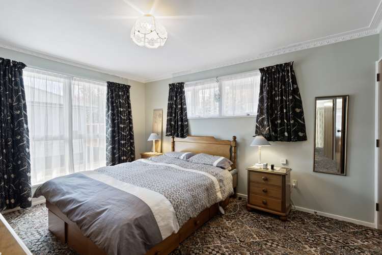 2/4 Gothic Place Ilam_9