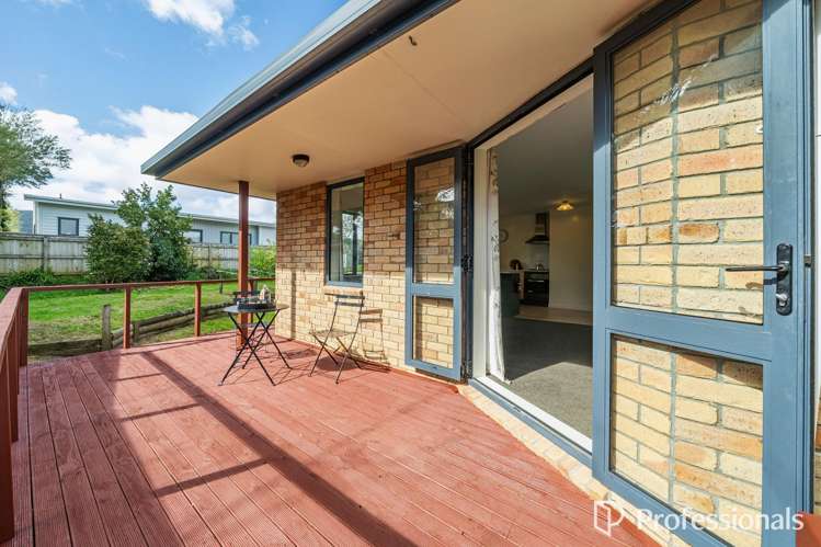 8a Faulke Avenue Wainuiomata_22