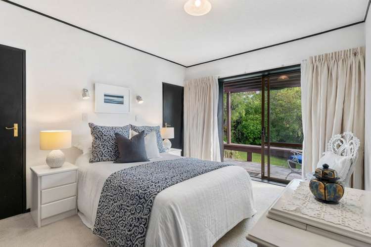 18 Surville Place Mairangi Bay_10