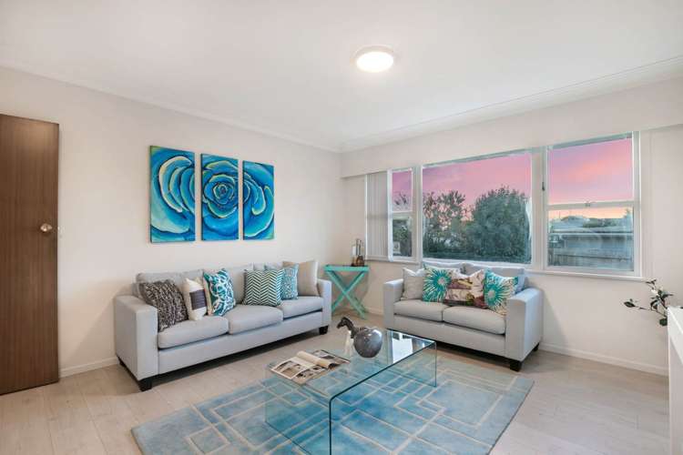 2/49 Landscape Road Papatoetoe_0