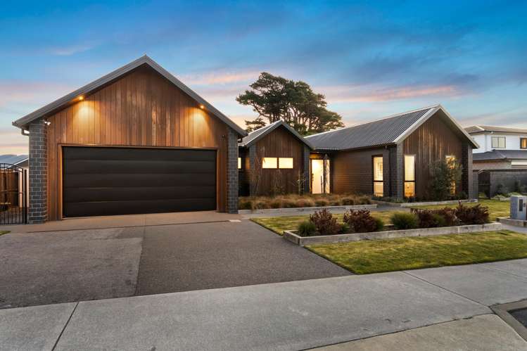 61 Queen Charlotte Drive Aotea_27