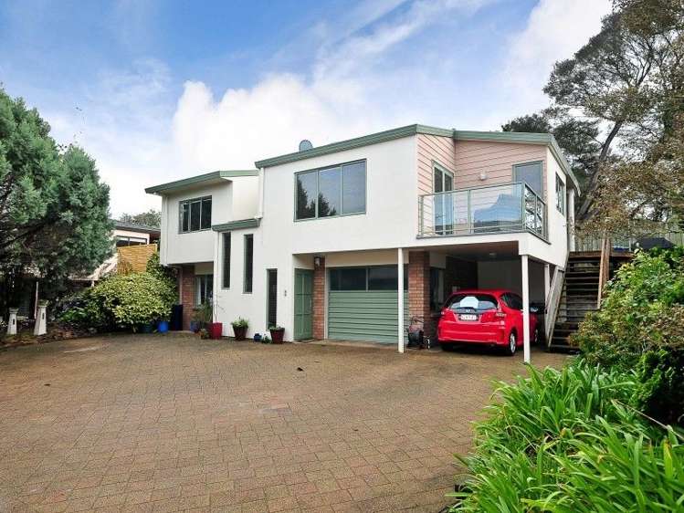 3 Akona Lane Hamilton East_12