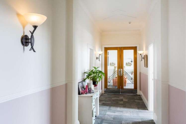 Level 1, 129  Heretaunga Street West Hastings Central_7