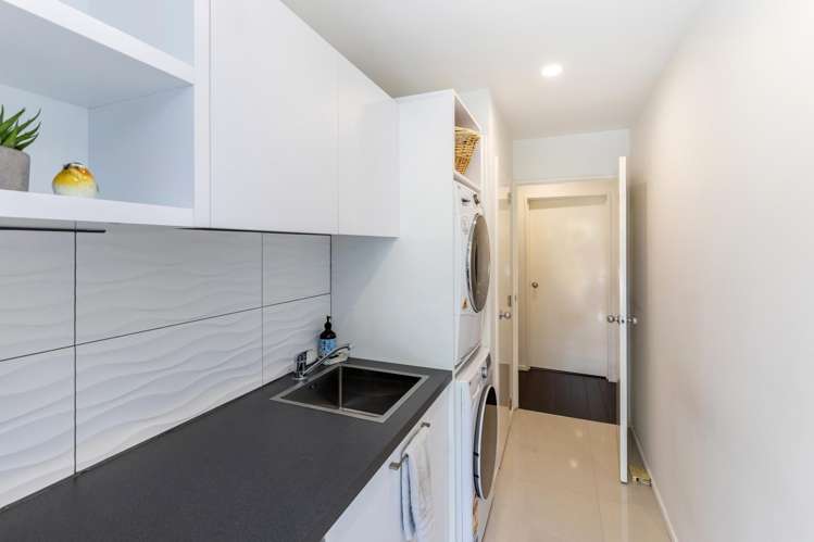 8 Valley View St Andrews Hill_28