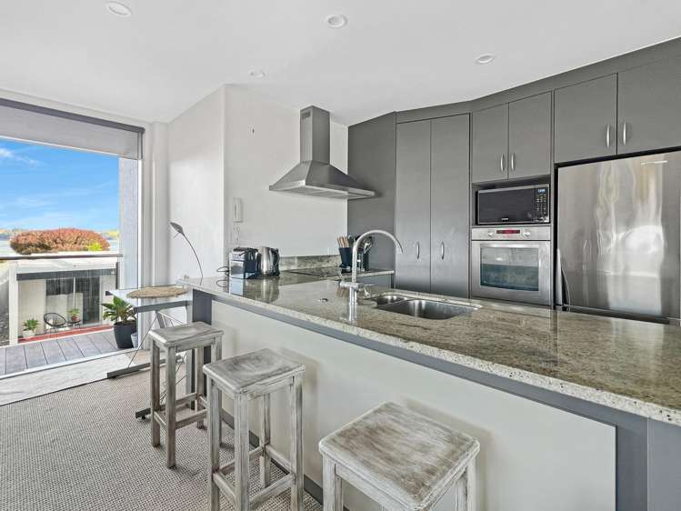 104/356OT/307 - 309 Harbour Road Ohope_8