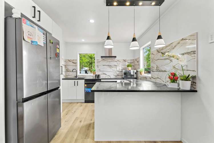 21 Chantal Place Papakura_3