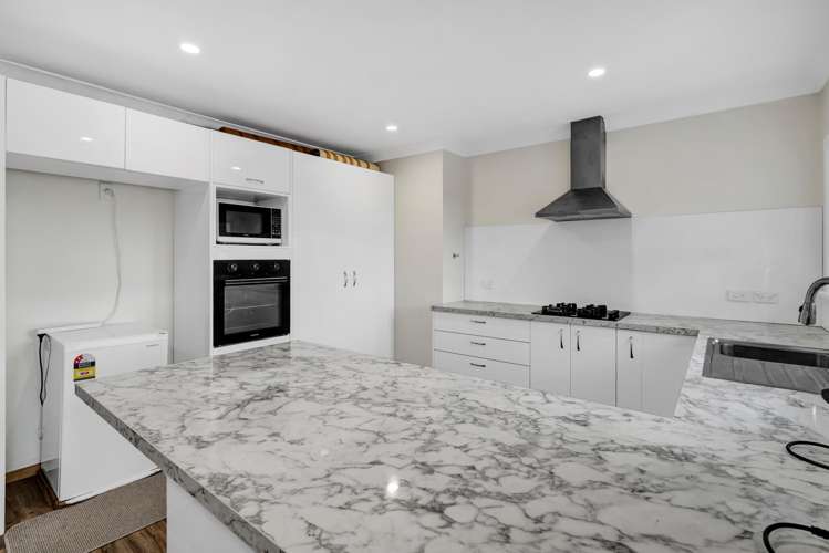 5784 South Road Rahotu_3