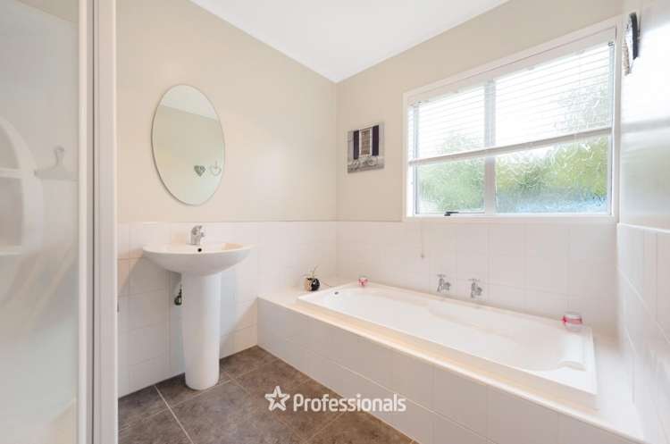 7 Delaware Grove Totara Park_14