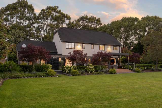 Tudor Oaks : Ultimate Entertainer's Haven