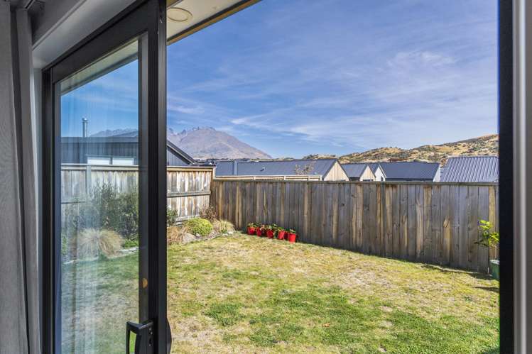 11 Till Street Jacks Point_17