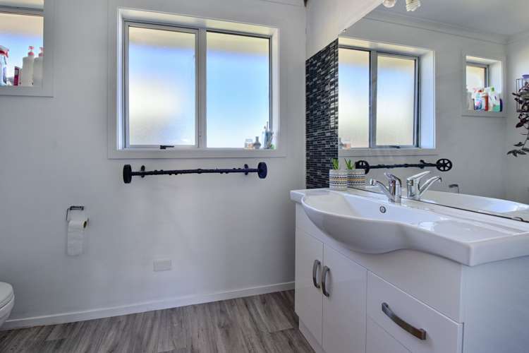 85 Walker Crescent Gore Surrounds_9