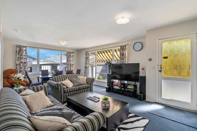 2/4 Taranui Place Bromley_4