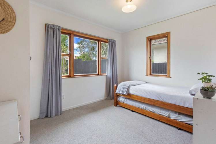 21 Taipari Road Te Atatu Peninsula_5