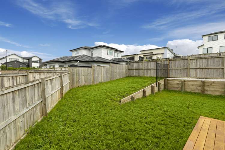 8 Canoe Lane Riverhead_10