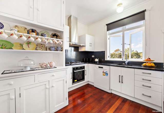 39 Hanlon Crescent Narrow Neck_1