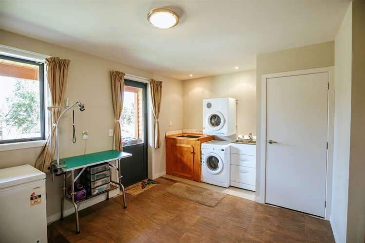 17 Balneaves Lane Albert Town_24