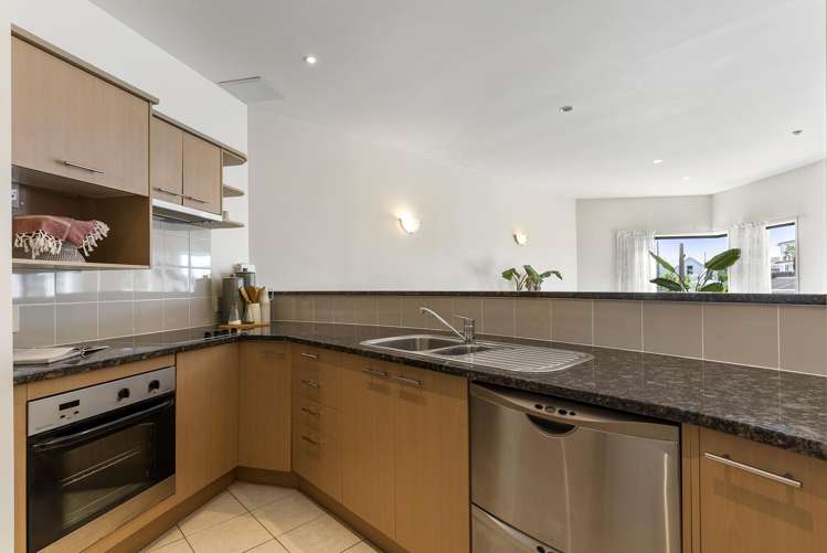 2B/4-6 Collins Street Takapuna_8