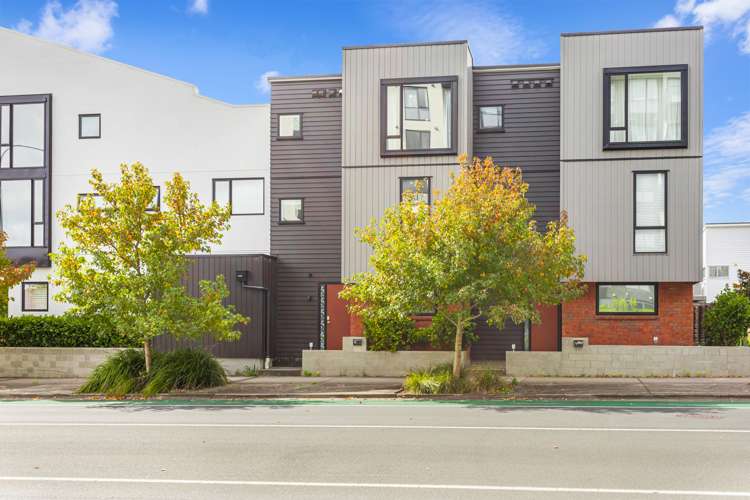 74 Squadron Drive Hobsonville_21