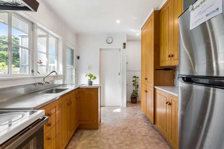 9 Riverpark Crescent Henderson_8