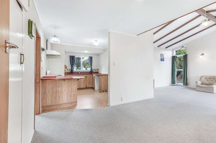 48 Southsea Crescent Silverdale_4